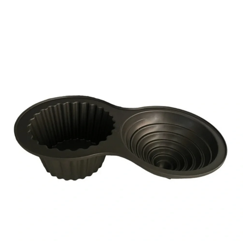 WILTON Large Cupcake Shape Cake Pan Double Nonstick Aluminum